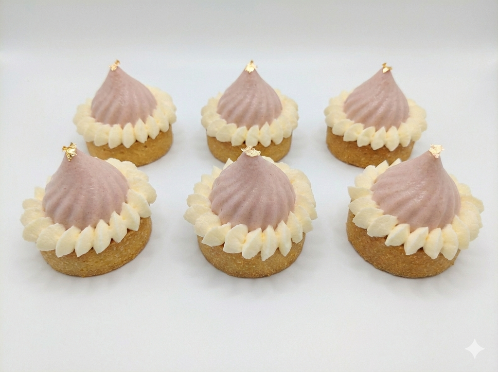 Strawberry petit Gateux